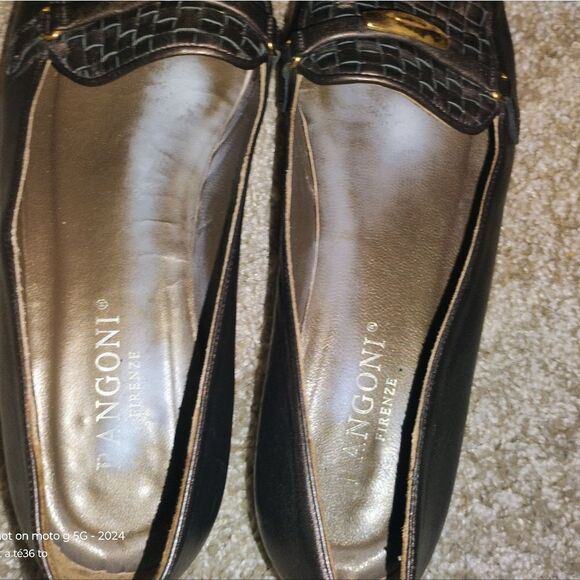 Elegant Brown Rangoni FirenzeTextured Loafers with Gold Accent - Picture 5 of 9